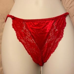 Victoria Secrets panties (2)